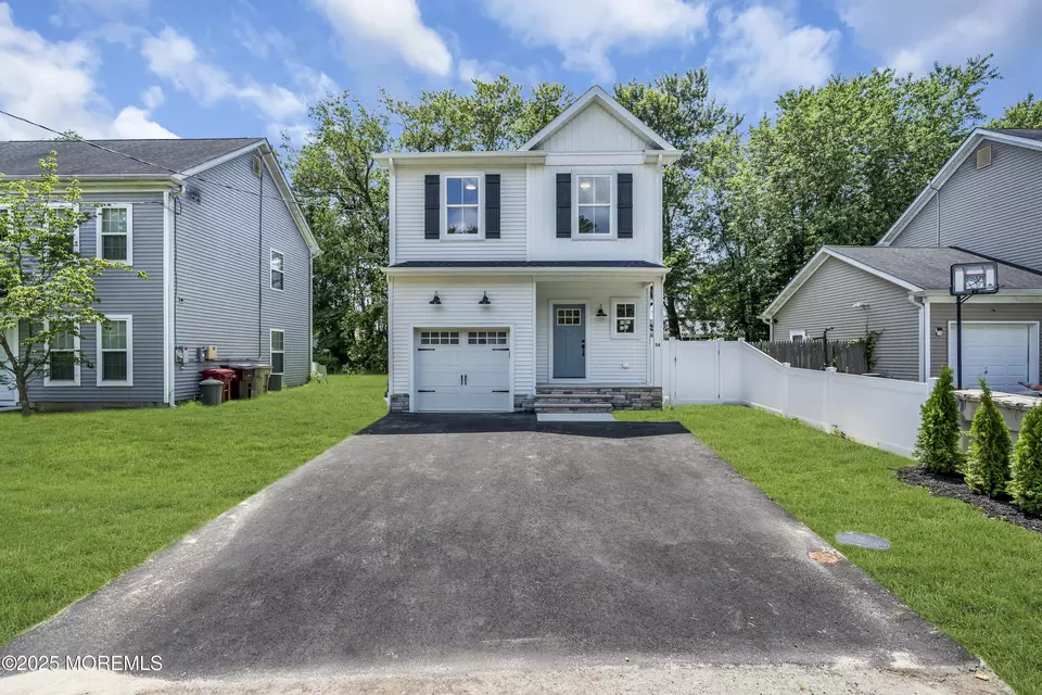 Exterior - 54 5th Ave, Toms River, NJ 08757 photo 4 of 5