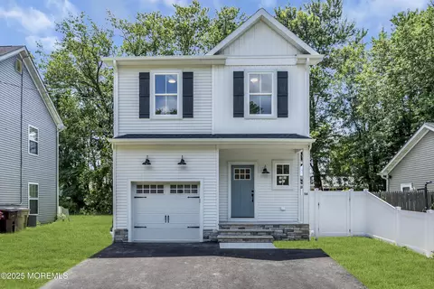 Exterior - 54 5th Ave, Toms River, NJ 08757 photo 1 of 5