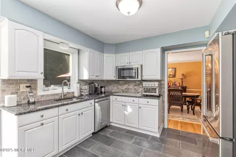 Kitchen - 44 Devonshire Ct, Middletown, NJ 07748 photo 2 of 2