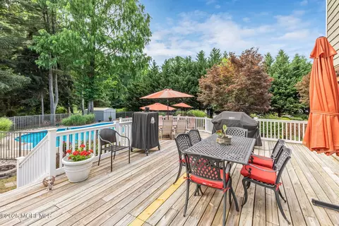 Exterior - 44 Devonshire Ct, Middletown, NJ 07748 photo 6 of 28