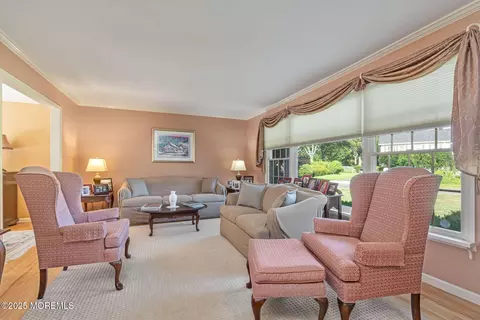 Living - 44 Devonshire Ct, Middletown, NJ 07748 photo 3 of 5