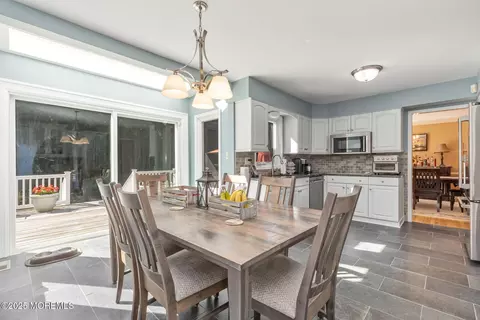Dining - 44 Devonshire Ct, Middletown, NJ 07748 photo 6 of 6