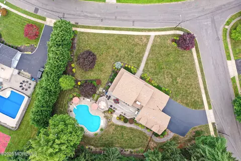View/Area - 44 Devonshire Ct, Middletown, NJ 07748 photo 4 of 16