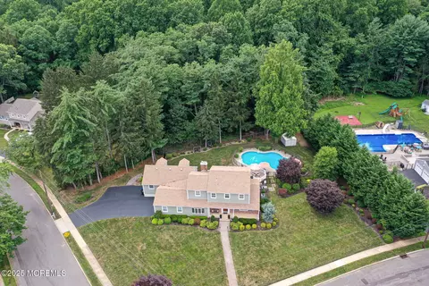 View/Area - 44 Devonshire Ct, Middletown, NJ 07748 photo 10 of 16