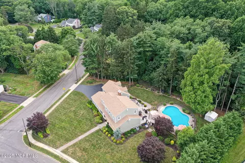 View/Area - 44 Devonshire Ct, Middletown, NJ 07748 photo 12 of 16