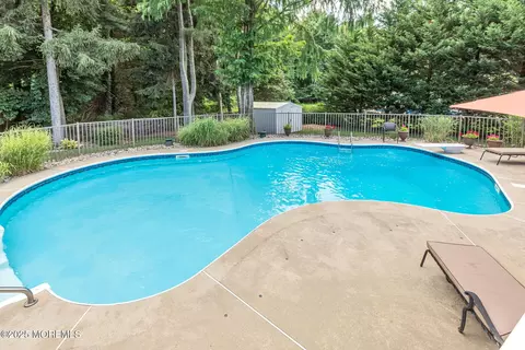 Exterior - 44 Devonshire Ct, Middletown, NJ 07748 photo 14 of 28