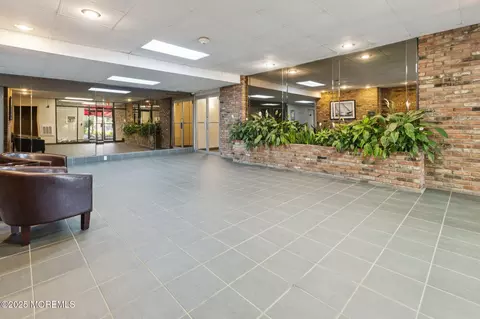 1000 River Rd #5J, Belmar, NJ 07719