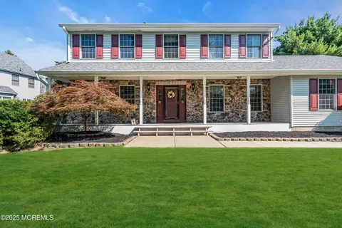21 Cedar Inn Dr, Toms River, NJ 08755