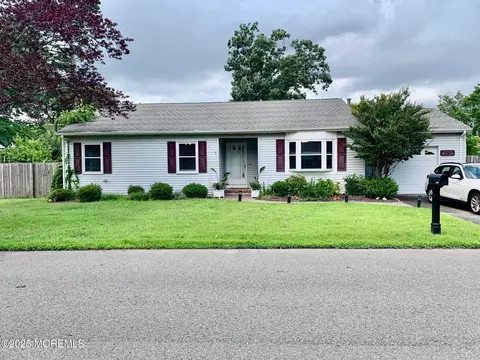2313 Forest Grove Ave, Toms River, NJ 08753