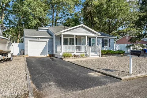 461 Commodore Dr, Forked River, NJ 08731 photo 3