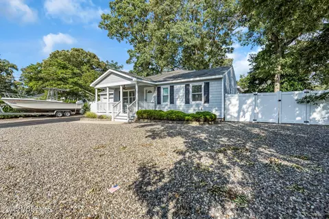 461 Commodore Dr, Forked River, NJ 08731 photo 6