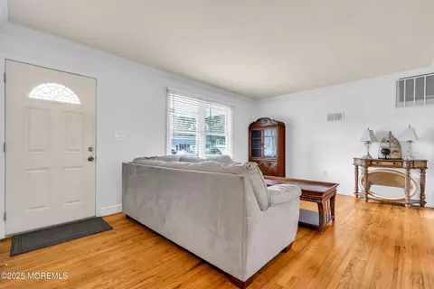 461 Commodore Dr, Forked River, NJ 08731 photo 9