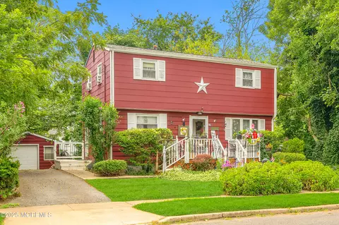 79 Barkalow Ave, Freehold, NJ 07728