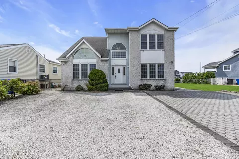 3148 Windsor Ave, Toms River, NJ 08753