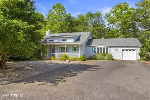33 Shoveler Dr, Manahawkin, NJ 08050