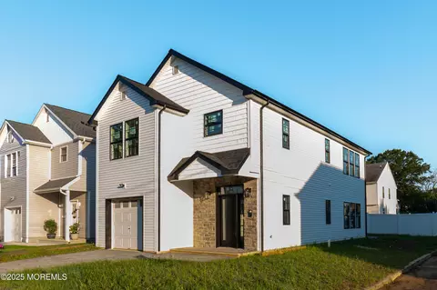 27 Brook Ave, Keyport, NJ 07735