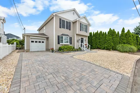 Exterior - 20 Perry Dr, Brick, NJ 08723 photo 3 of 3