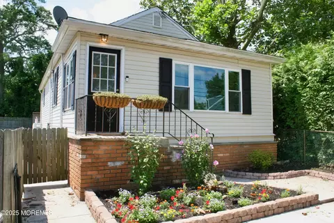 7 Fox Ave, Keansburg, NJ 07734