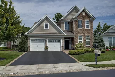 5 Pebble Creek Ct, Tinton Falls, NJ 07724
