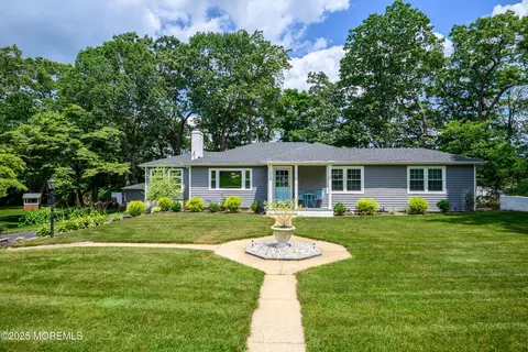 3213 Ridgewood Rd, Allenwood, NJ 08720