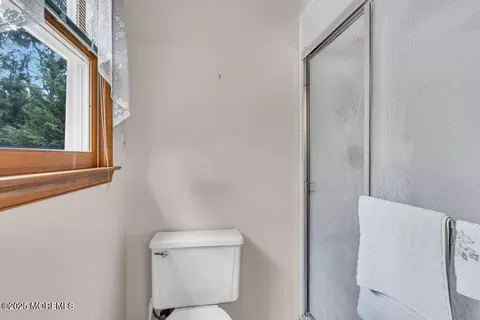 Bath - 12 Cedar Ct, Jackson, NJ 08527 photo 5 of 5