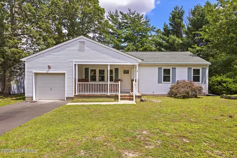 285 Matey Ave, Manahawkin, NJ 08050