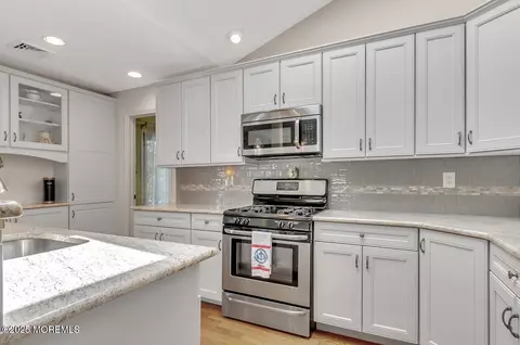660 Drum Point Rd, Brick, NJ 08723 photo 4