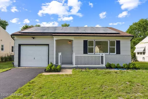 6 Eton Rd, Toms River, NJ 08757