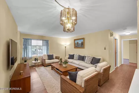 113 Edinburgh Ln # A, Lakewood, NJ 08701