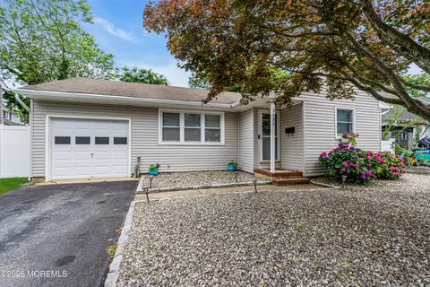1139 Roe Ave, Point Pleasant, NJ 08742