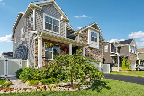 78 Bradshaw Dr, Manahawkin, NJ 08050