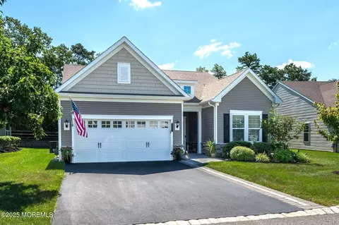 26 Addlestone Ln, Manchester, NJ 08759
