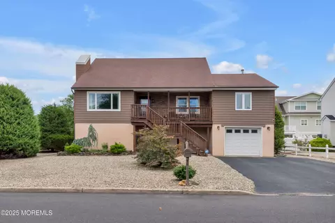 57 16th St, Toms River, NJ 08753