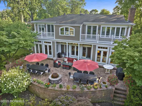 25 Oakes Rd, Rumson, NJ 07760