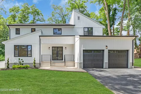 50 Thomas Dr, Manalapan, NJ 07726