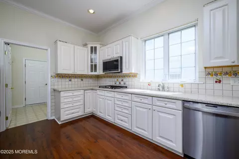 38 Strathmere St, Waretown, NJ 08758 photo 16