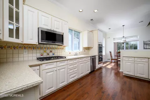 38 Strathmere St, Waretown, NJ 08758 photo 17