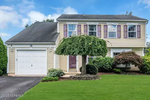 31 Devon Dr, Manalapan, NJ 07726