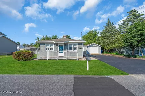 409 Capstan Ave, Beachwood, NJ 08722