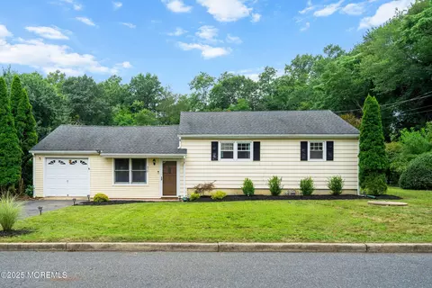 839 Arthur Dr, Red Bank, NJ 07701