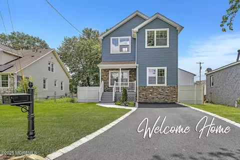 65 Bayview St, Cliffwood, NJ 07721
