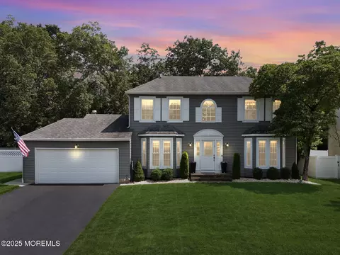 68 Heritage Dr, Howell, NJ 07731