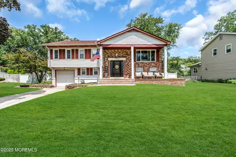 15 Windsor Rd, Howell, NJ 07731
