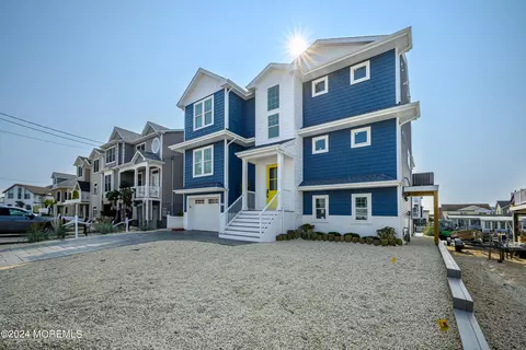 63 Andrew Dr, Beach Haven West, NJ 08050