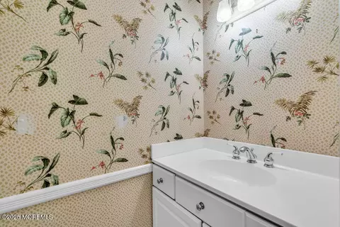 Bath - 7 Hickory Ct #A, Brielle, NJ 08730 photo 1 of 2