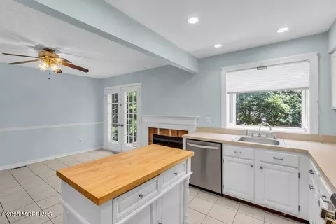 Kitchen - 7 Hickory Ct #A, Brielle, NJ 08730 photo 4 of 4