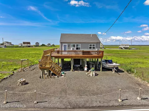 375 Dock Rd, West Creek, NJ 08092