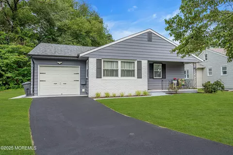 21 Sweet Williams Ct, Toms River, NJ 08755