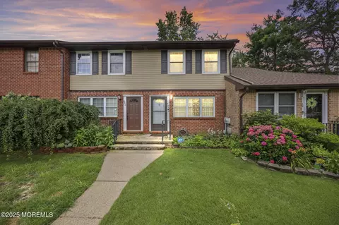 894 Cindy Ct, Brick, NJ 08724