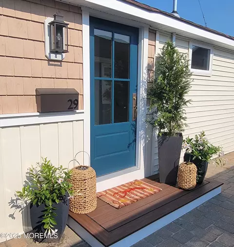 29 4th Ln #107, Seaside Park, NJ 08752
